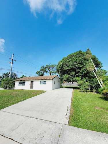 1735 Roy Drive West Palm Beach, FL 33415