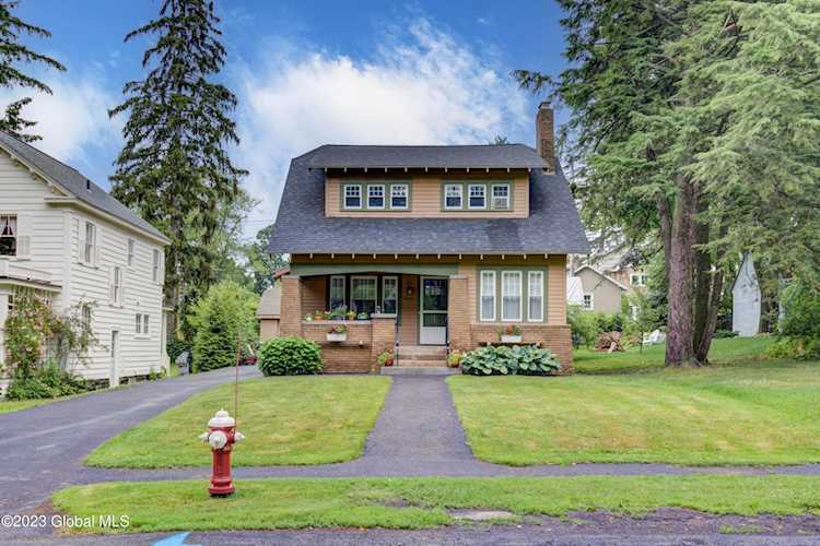 2235 Grand Blvd Niskayuna, NY 12309