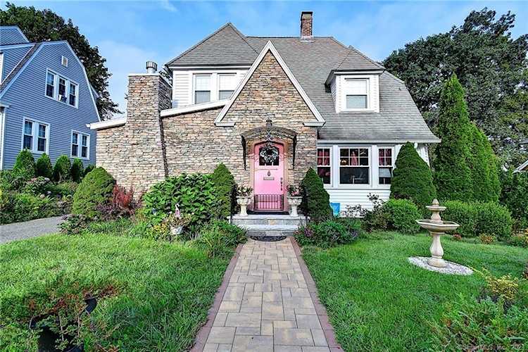 44 Newton Terrace Waterbury, CT 06708