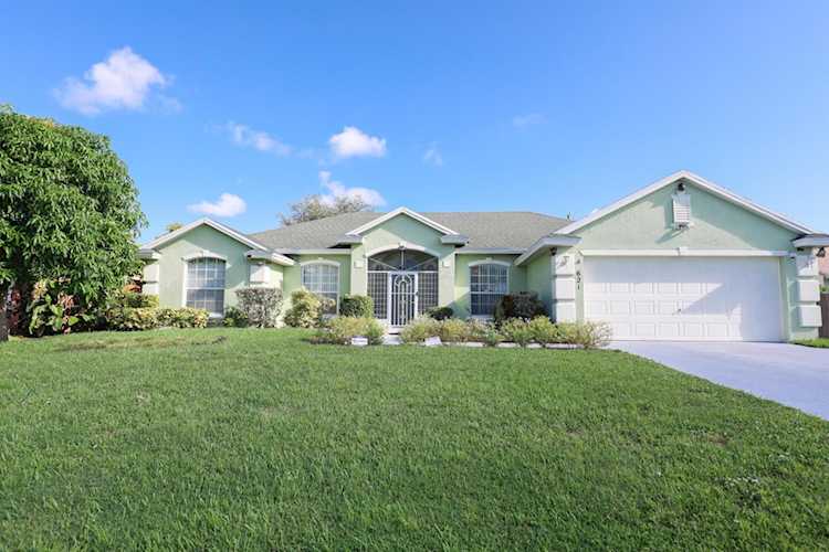 621 SW Sarazen Avenue Port St Lucie, FL 34953