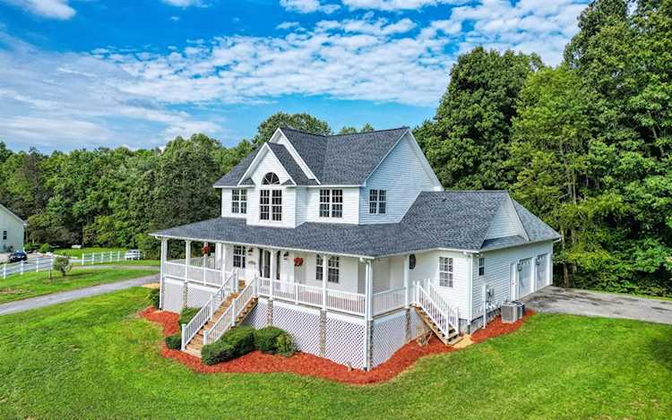 30 Dallas Drive Blairsville, GA 30512