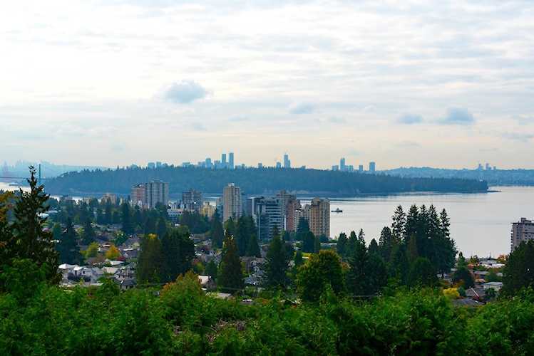 2522 Palmerston Avenue West Vancouver, BC V7V 2W5