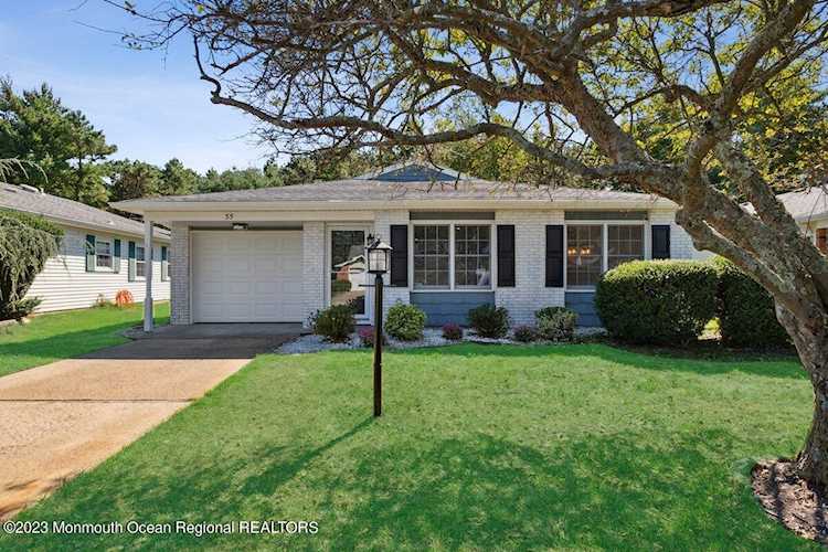 35 Meadowbrook Rd Brick, NJ 08723