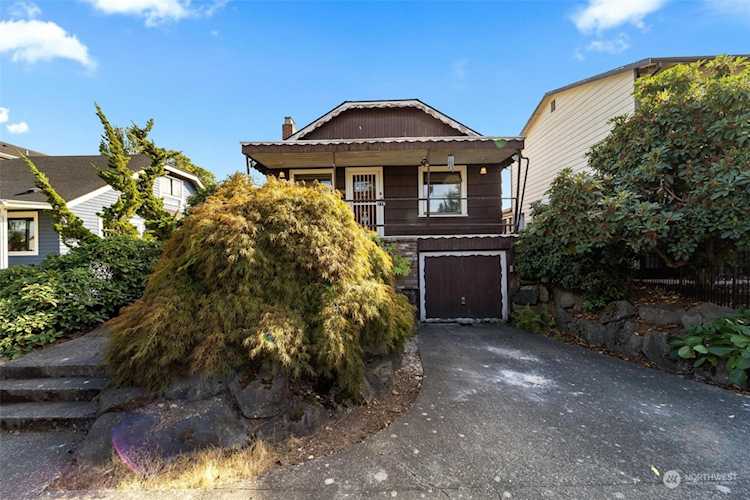 719 N 102nd St Seattle, WA 98133
