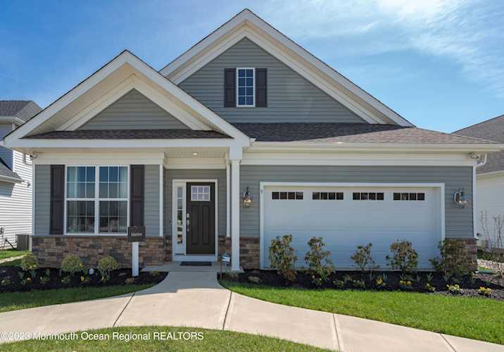 8 Laurel Rd Plumsted, NJ 08533
