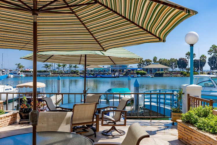 33 Antigua Court Coronado, CA 92118