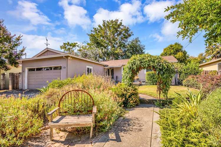 3651 Dover Street Napa, CA 94558