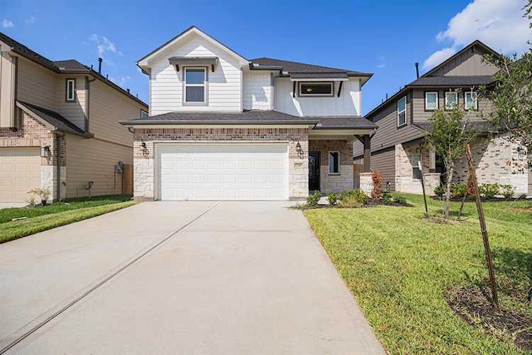 2310 Honey Heights Ln Ln Fresno, TX 77545