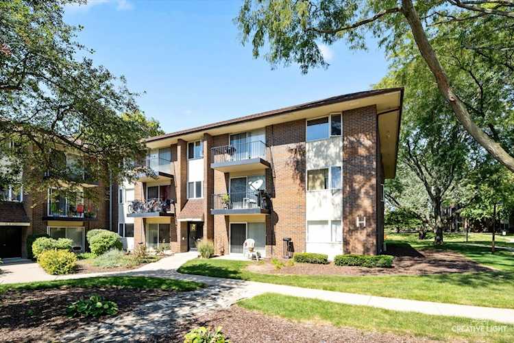 5S070 Pebblewood Ln #H11 Naperville, IL 60563