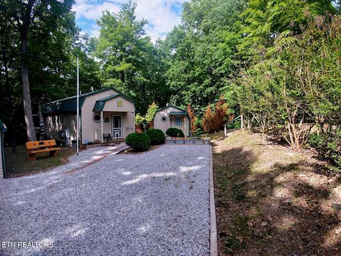 669 Bear Hollow Rd Jamestown, TN 38556