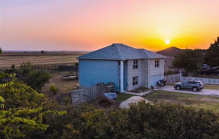 3080 Grassland LN Kyle, TX 78640