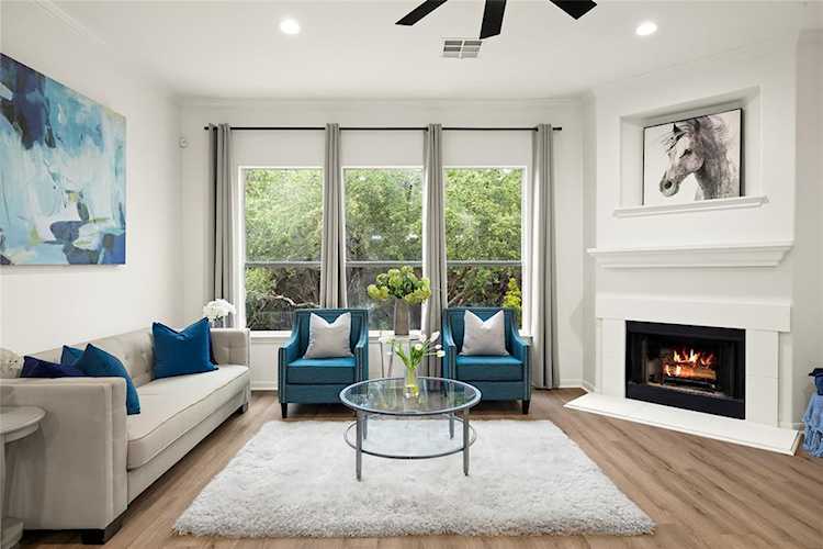 301 Kensington LN Austin, TX 78737