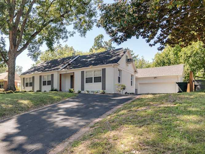 77 N White Station Rd Memphis, TN 38117