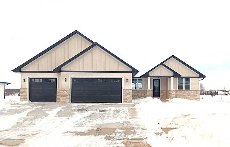 645 Sunset Ridge Green Bay, Village of Howard, WI 54313-5334