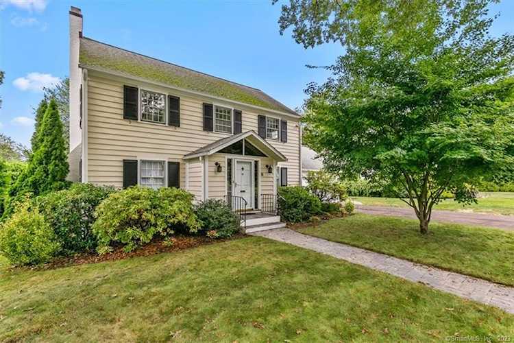 26 Underhill Rd Hamden, CT 06517