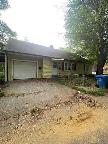 11 Joseph St Norwich, CT 06360
