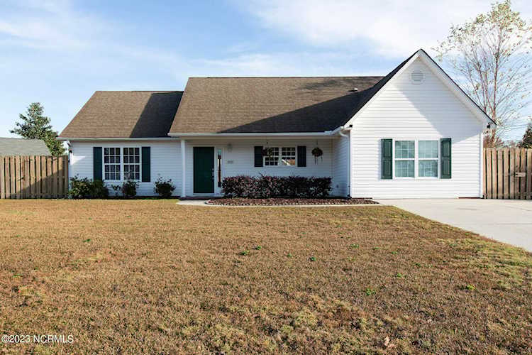 6910 Daybreak Ln Wilmington, NC 28411