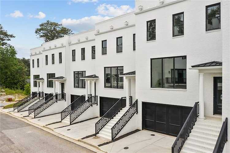 3667 Peachtree Road NE #8 Atlanta, GA 30319