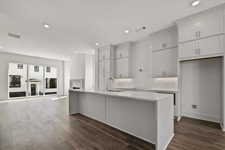 3667 Peachtree Road NE #9 Atlanta, GA 30319