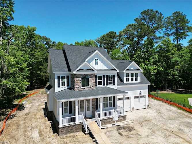 111 Parkers Ridge Carrollton, VA 23314