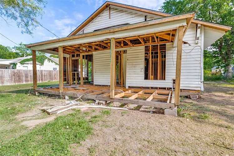 800 W 8th Street Bonham, TX 75418
