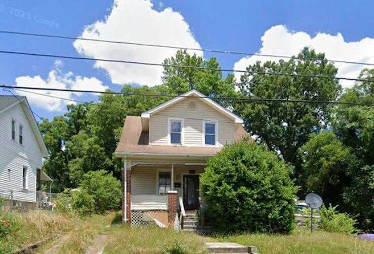 2319 NW Clifton Roanoke, VA 24017