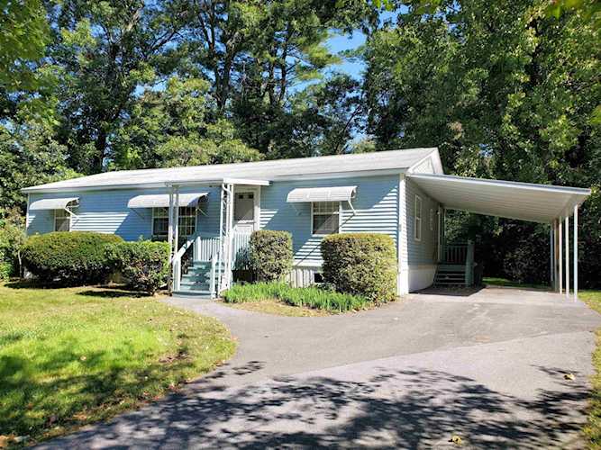84 Zachary Dr Hooksett, NH 03106