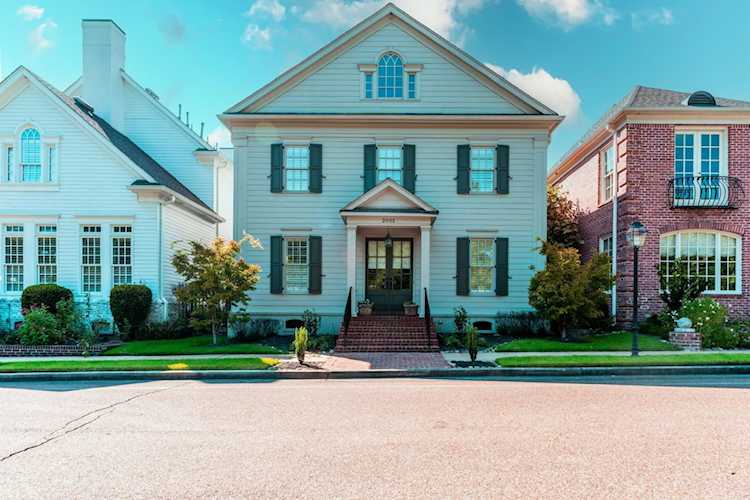2001 Shadeley Dr Germantown, TN 38138