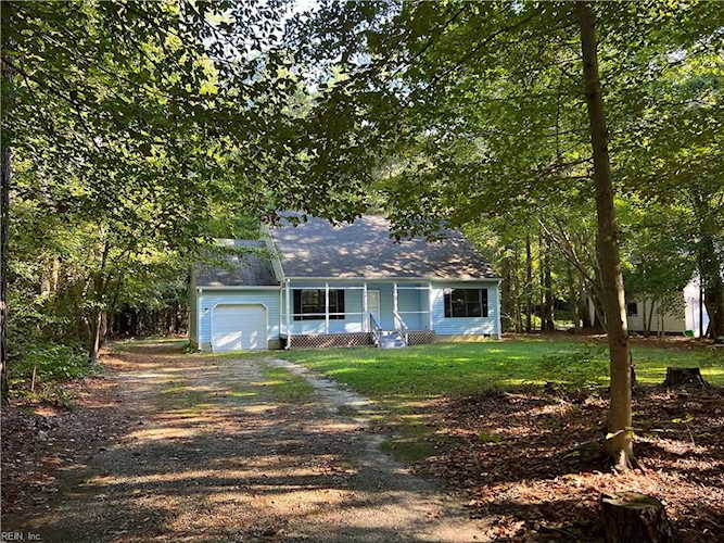 5487 Thompson Dr Gloucester, VA 23061