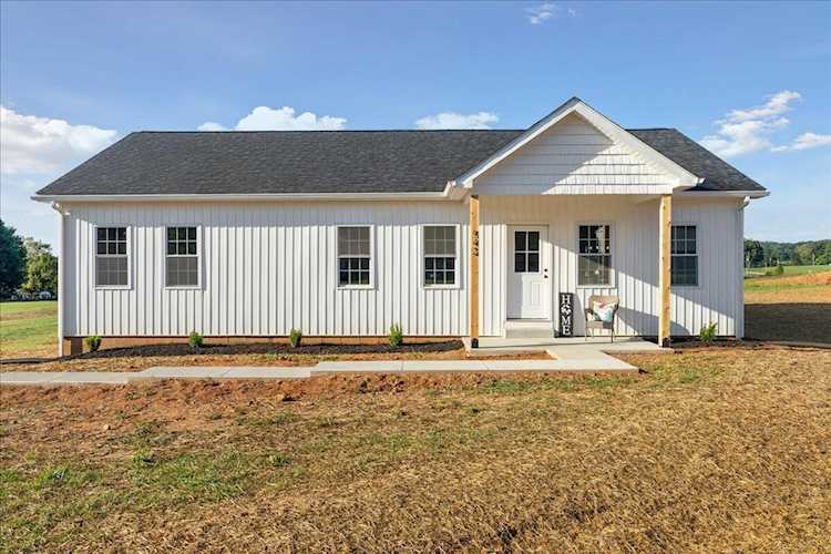 942 Smith Bedford, VA 24523
