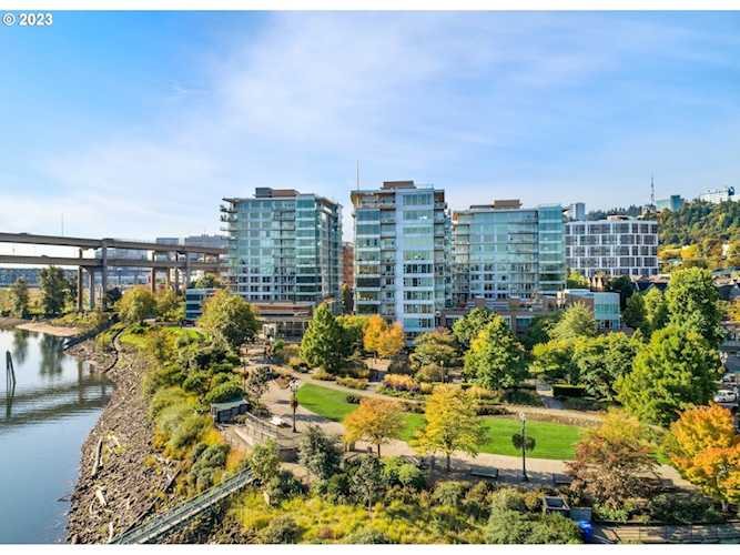 1900 S River DR #706 Portland, OR 97201