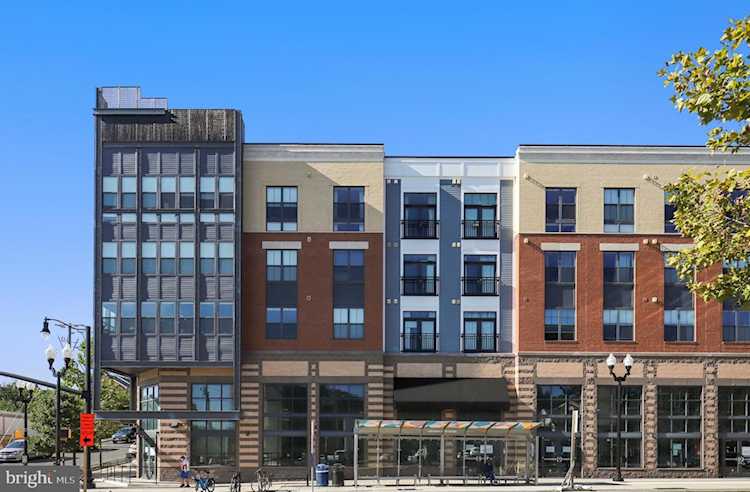 989 S Buchanan St #302 Arlington, VA 22204
