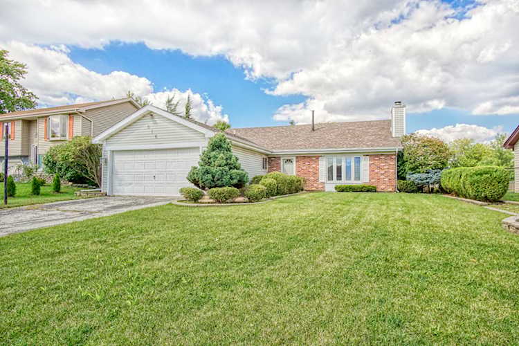 616 Rockhurst Rd Bolingbrook, IL 60440