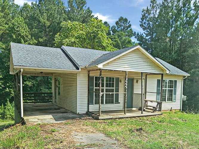 4942 Colonial Tpke Glade Hill, VA 24092