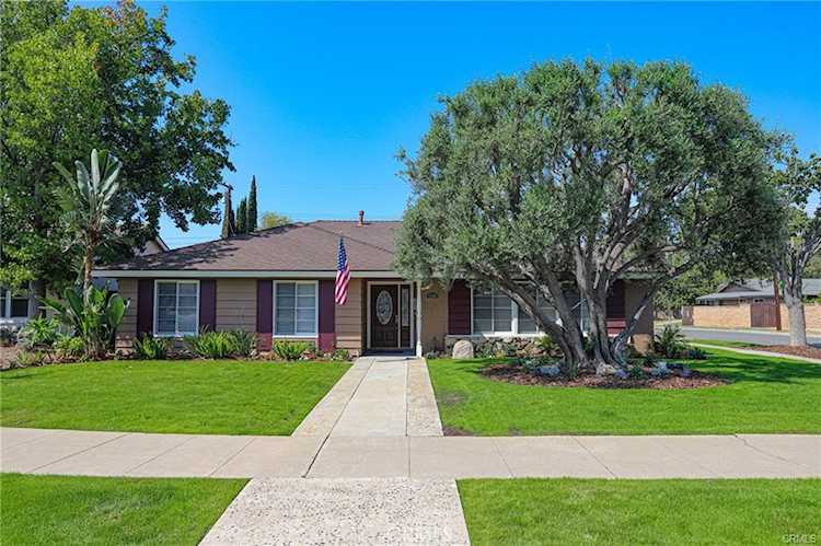 2290 N Maplewood St, Orange, CA 92865 | MLS# PW23174342 | property for lease Photo 1