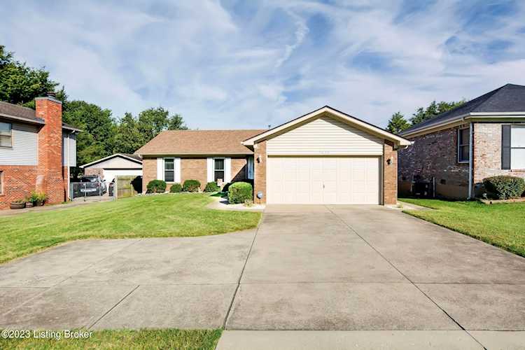 3610 Hunsinger Ln Louisville, KY 40220