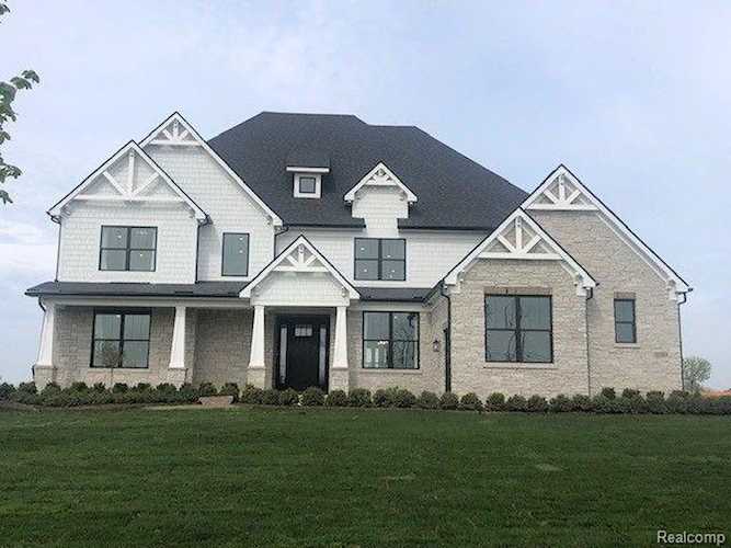 21013 Ballantyne Ct Novi, MI 48167 home for sale, MLS#20230076828 | Dwellings Michigan Real Estate Photo 1