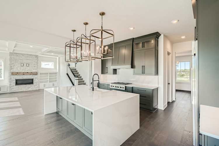 1421 Palmer Drive N Lake Elmo, MN 55042