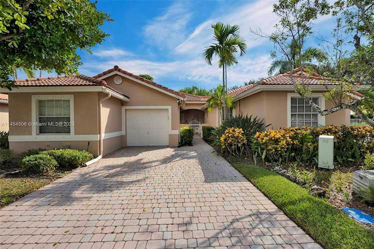 13080 NW 5th St Pembroke Pines, FL 33028