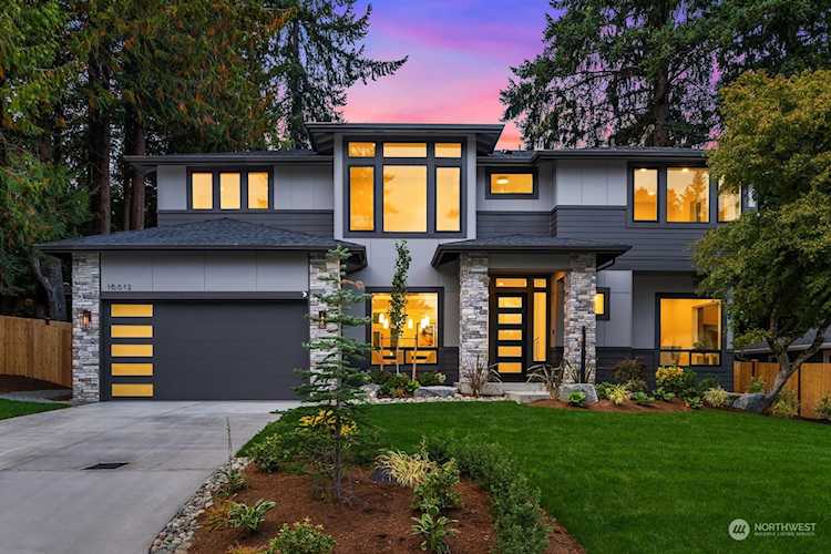 16612 SE 26th Place Bellevue, WA 98008