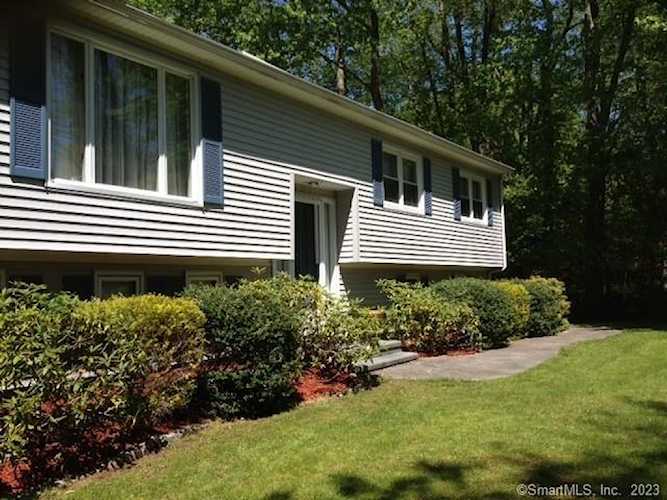 111 Thompson St Shelton, CT 06484