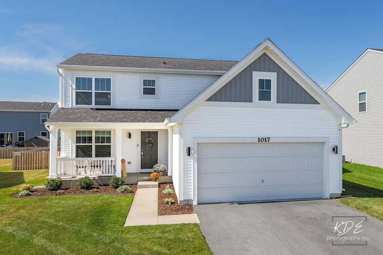 1017 Sharp Dr Plano, IL 60545