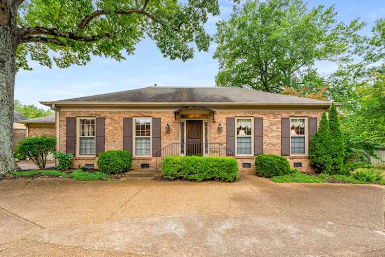 2721 Abbott Martin Rd Nashville, TN 37215