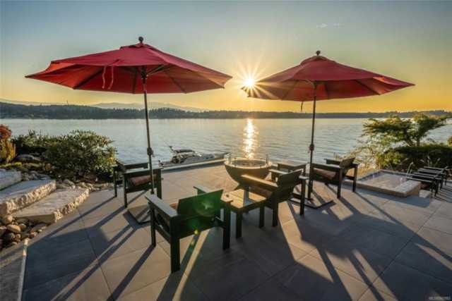 1353 Madrona Dr Nanoose Bay, BC V9P 9C9