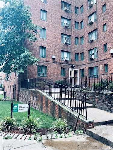 1560 Metropolitan Ave #8B Bronx, NY 10462
