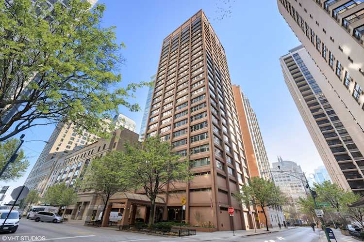 247 E Chestnut St #1502 Chicago, IL 60611