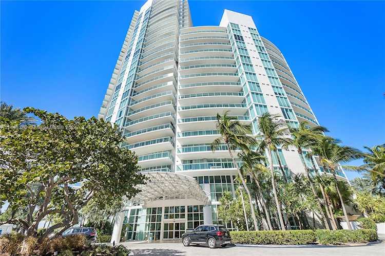 1000 S Pointe Dr #901 Miami Beach, FL 33139