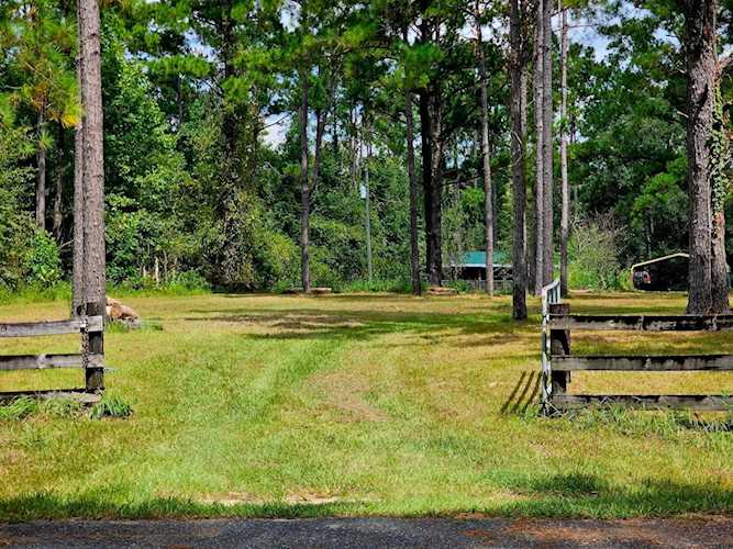 238 Winding Creek Ln Quincy, FL 32351