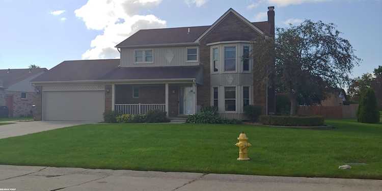 20698 Cueter Ln Clinton Township, MI 48038