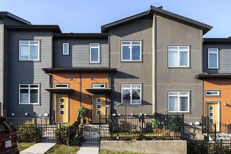 34 Sage Bluff Manor NW Calgary, AB T3R 1T5